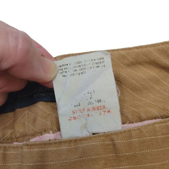 Vintage Y2K Dockers Stretch Pinstriped Twill Khaki Crop Pants in Tan Size 6 - Picture 6 of 7